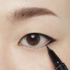 Intensifying Liquid Eyeliner